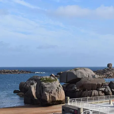 Avec Terrasse Vue Sur Du Coz-pors A - Ref 726 Daire *
